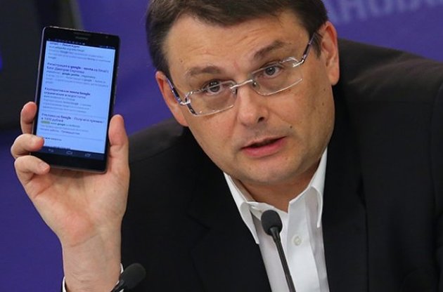 На відео чути звуки, що нагадують гуркіт від пострілів артилерійських знарядь