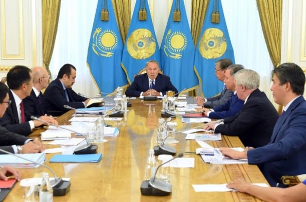 Назарбаев готовится к нефти по 30-40 долларов