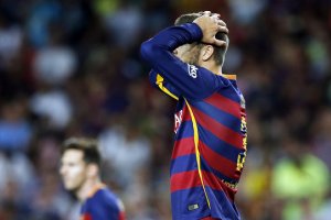 Защитник "Барселоны" получил четыре матча дисквалификации за то, что оскорбил мать арбитра