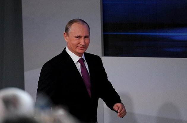 Путін будує в Росії свій вигаданий світ – WSJ