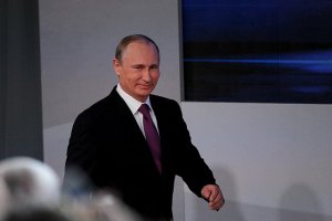 Путин строит в России свой придуманный мир – WSJ