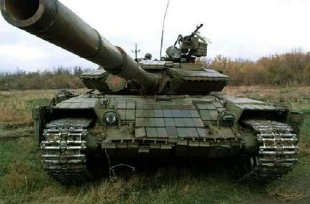 Боевики обстреляли из танка гражданские дома в Марьинке – пресс-центр АТО