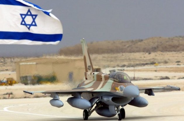 Ізраїль атакував військові пости в Сирії у відповідь на ракетні удари