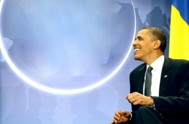 Обама поздравил Украину с Днем Независимости и пообещал поддержку США в обмен на реформы