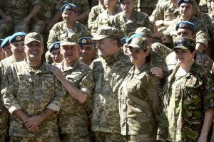 Порошенко розповів про найбільший в Європі досвід української армії в гібридній війні