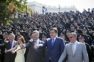 В Одессе начитает работу патрульная полиция, новый штат принял присягу