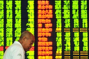 Китайские власти не смогли остановить падение фондового рынка