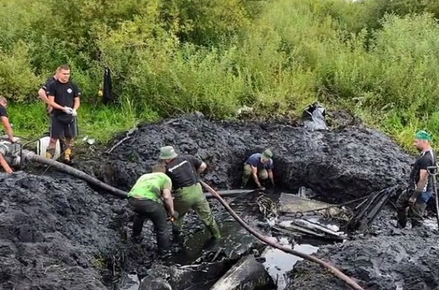 Літак був збитий і впав у річку імовірно взимку 1945 року