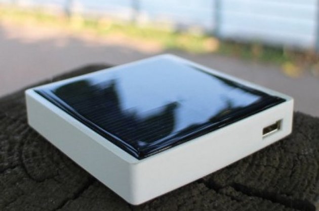 Pocket Sun збирає енергію від сонячного світла, тепла і руху.