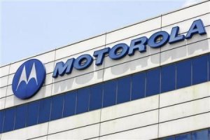 Мобільний бізнес Lenovo стане частиною Motorola Mobility