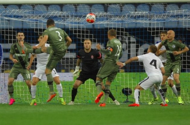 "Зоря" є аутсайдером протистояння