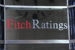 Fitch понизило кредитный рейтинг Украины до преддефолтного уровня
