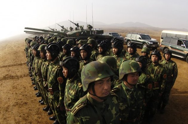 Китай намерен сократить численность армии на 300 тысяч человек