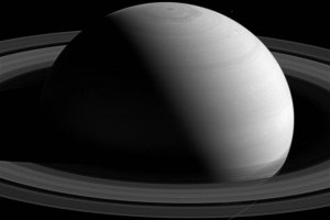 Одно из колец Сатурна отличается от остальных