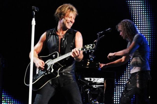 В Китае отменены концерты Bon Jovi из-за использования группой видео о Далай-ламе