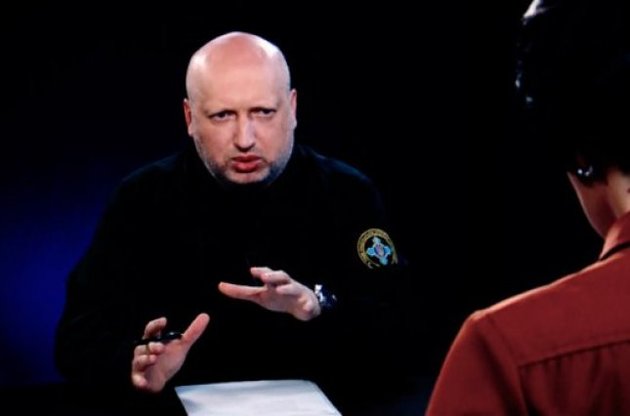 Турчинов вважає, що в будь-який момент російські війська можуть перейти у наступ