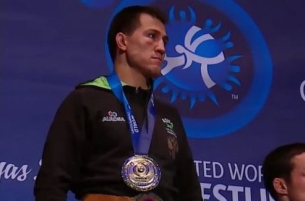 Російський борець не відразу зрозумів, що грає не той гімн