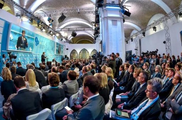 Президент ждет роста экономики Украины в 2016 году