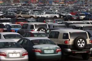 Україна скасовує спецмита на імпортні авто
