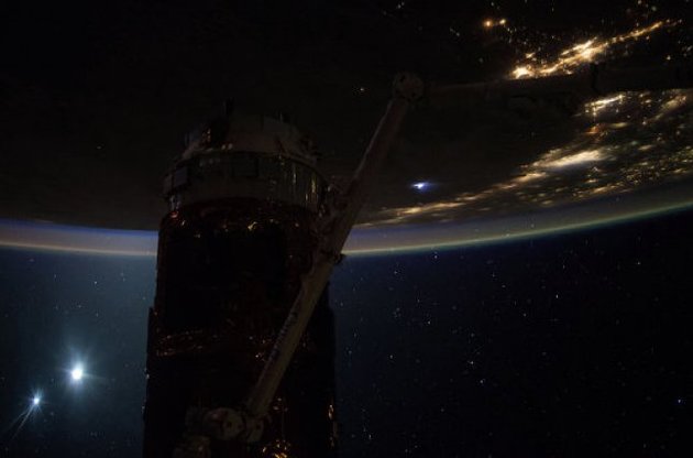 NASA опублікувало фотографію світанку з космосу