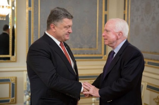 Маккейн осудил планы боевиков провести выборы в "ДНР" и "ЛНР"