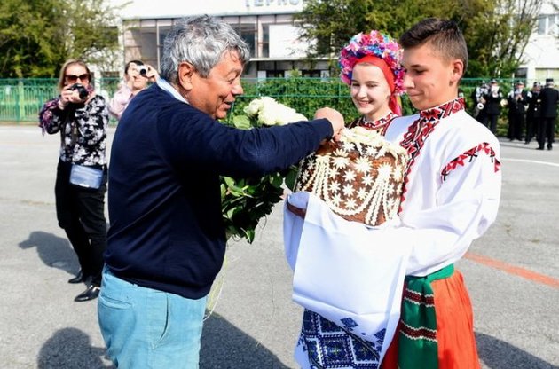 Луческу зустріли хлібом-сіллю