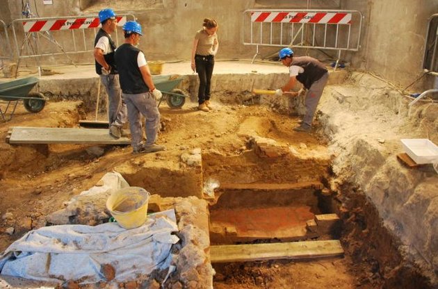 Археологи надеются, что нашли останки Моны Лизы