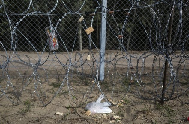 Венгрия начала строить забор на границе со Словенией