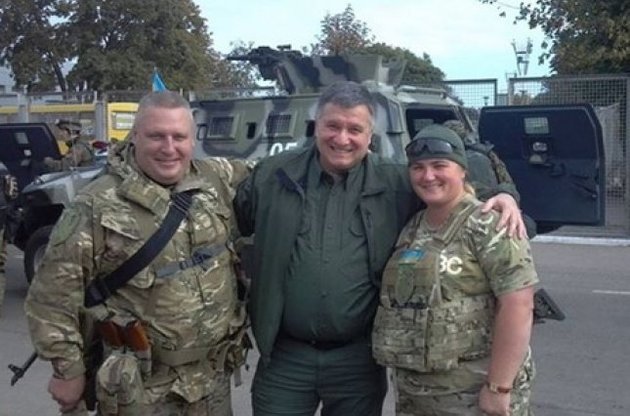 Аваков і подружжя Янголенків.