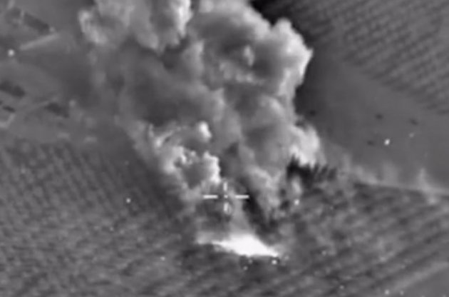 Минобороны РФ обнародовало новую видеозапись авиаударов по ИГ в Сирии
