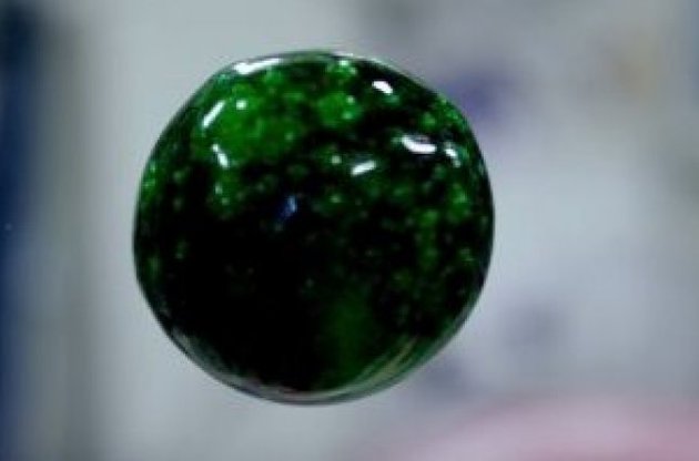 Астронавт NASA зняв відео про поведінку води в невагомості