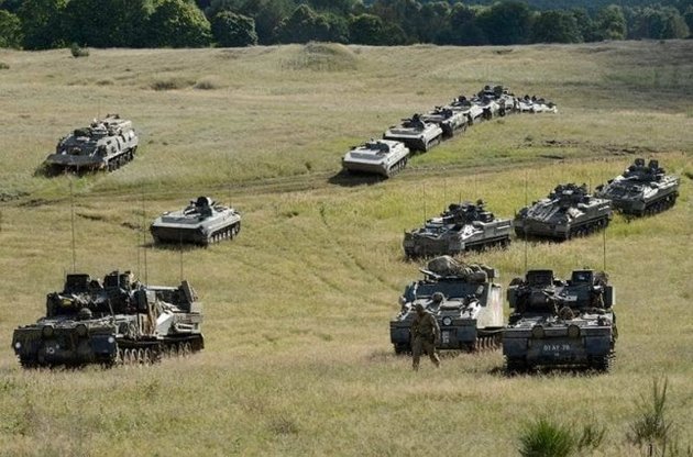 У навчаннях задіяно 700 одиниць бронетехніки