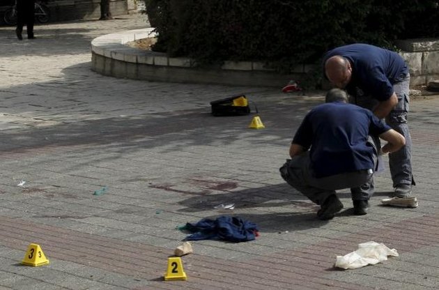 У серії терактів в Ізраїлі загинули три людини, десятки поранені
