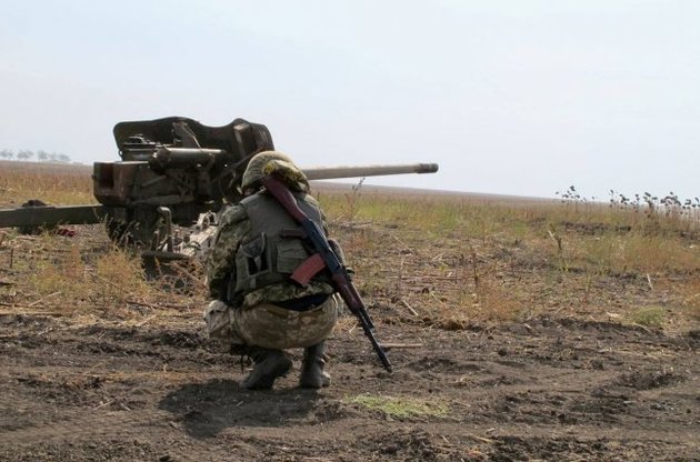В зоні АТО за добу на вибухових пристроях підірвалися 11 українських військових