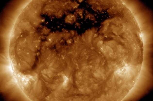 NASA сделало снимок корональной дыры на Солнце