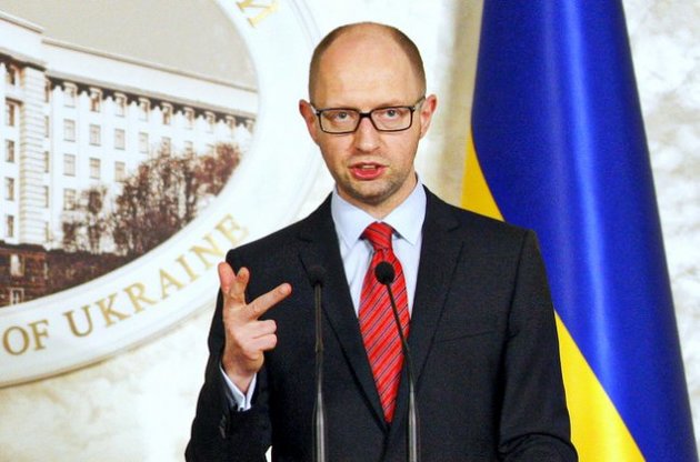 Украина не будет погашать долг перед Россией без согласия на его реструктуризацию – Яценюк