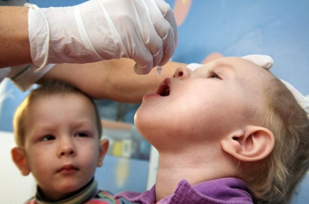 ВООЗ обіцяє викорінити вірус поліомієліту в Україні