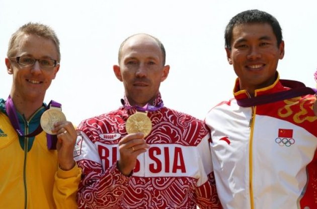 Спортсмени різних країн вимагають відібрати у росіян медалі через допінговий скандал