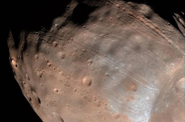 У NASA підрахували, скільки залишилося "жити" супутнику Марса Фобосу