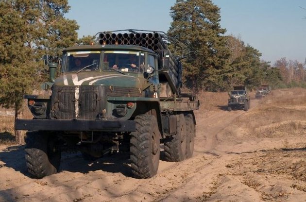 На вигнання росіян з Донбасу силою сподіваються лише 13% українців