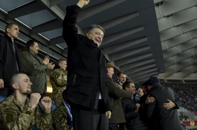 Порошенко приїде на футбол