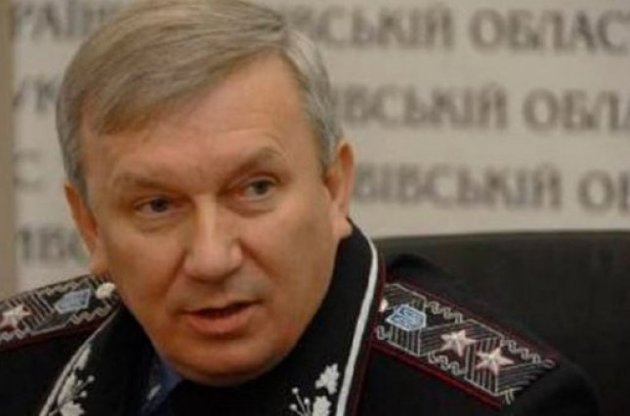 Избитый генерал СБУ Писный через суд требует от Парасюка 100 тысяч грн