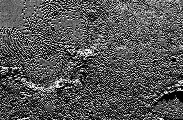 NASA опублікувало фото поверхні Плутона в найвищій на сьогоднішній день роздільній здатності