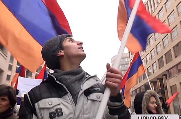 Армянская оппозиция опротестует результаты референдума в суде
