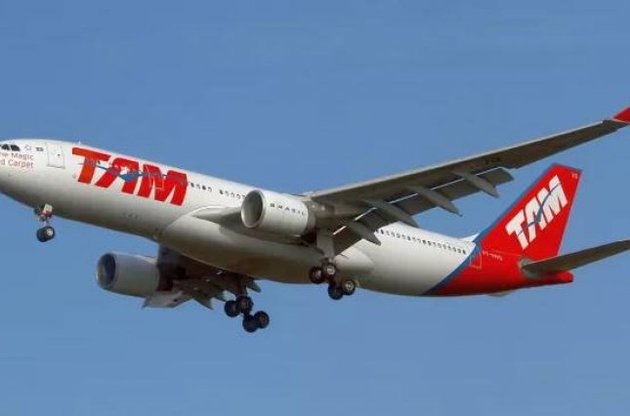 Рейс Мадрид-Сан-Паулу завернули из-за сообщения о бомбе на борту