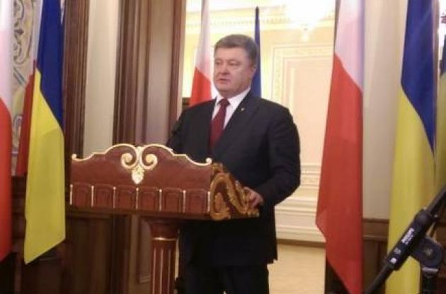 Порошенко запевнив, що жодних перешкод для скасування віз немає