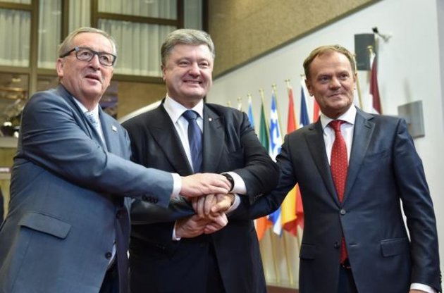 ЄС пообіцяє Україні безвізовий режим після зміцнення антикорупційних відомств – WSJ