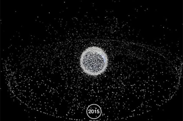 Першопрохідцем у забруднення навколоземного простору став СРСР в 1957 році