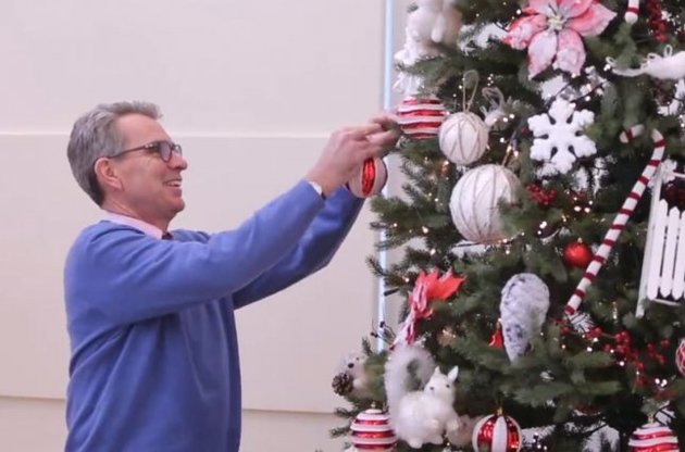 Посольство США перед Новым годом спело Jingle Bells на украинском языке