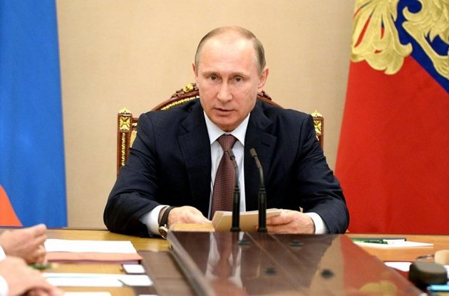 Путін заборонив у Росії смоктальний тютюн